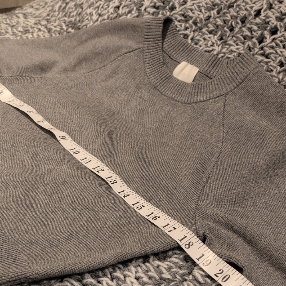 Heather Stone Ribbed Cropped Sweater XS | Soft Knit Lettuce Hem Oversized Sleeve - Picture 5 of 7